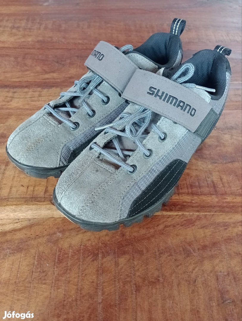 Shimano SH-MT 40 kerékpáros cipő 40-es méretb