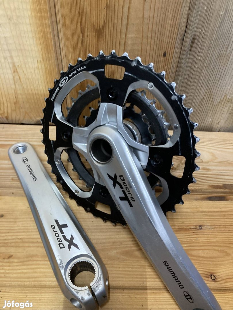 Shimano XT integrált hajtómű csapággyal