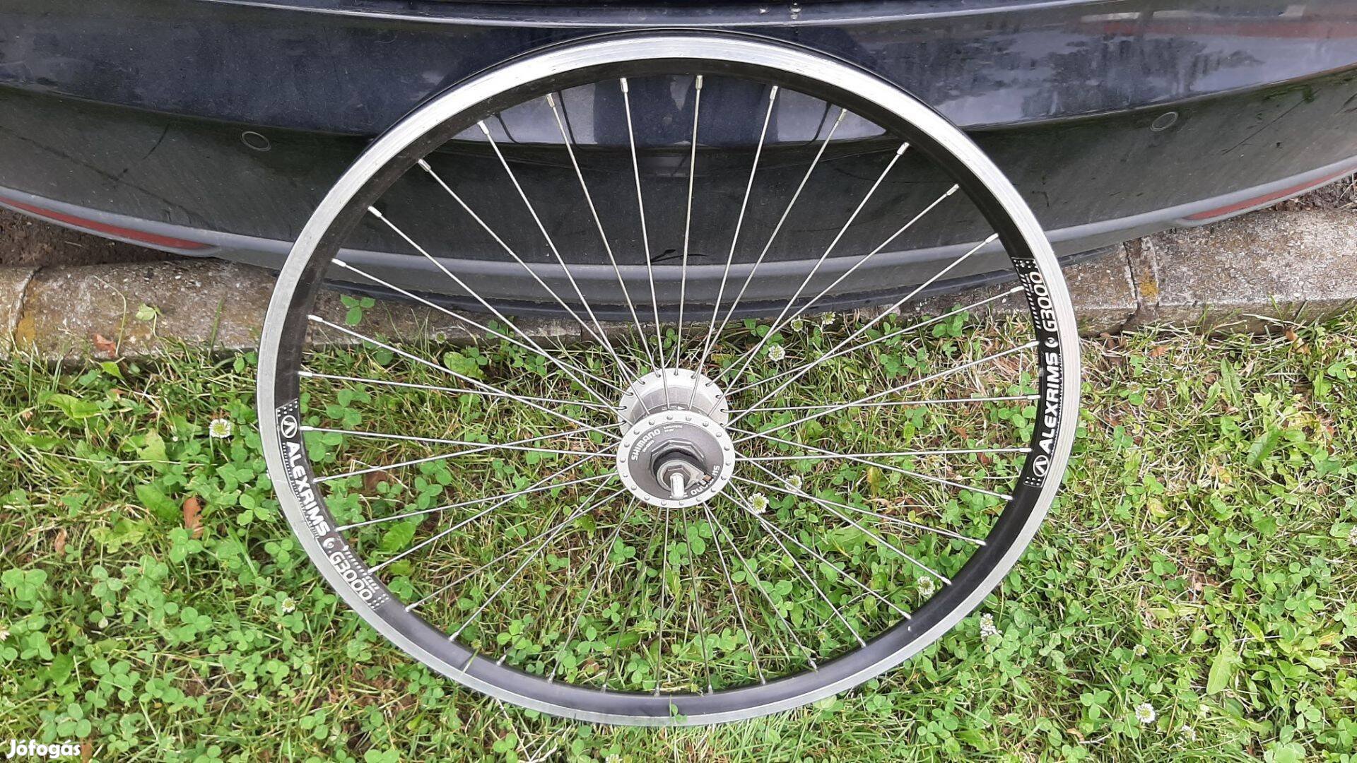Shimano agydinamó 26" MTB / city kerékbe fűzve 3 Watt