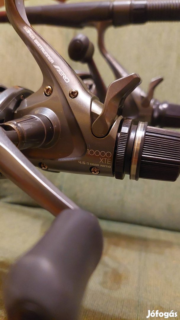 Shimano baitrunner 10000 xte 2db