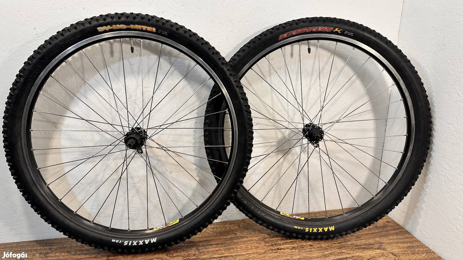 Shimano deore maxxis gumis kerék szett 26"