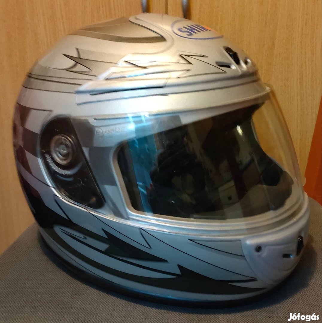 Shiro Titanium zárt bukósisak eladó 