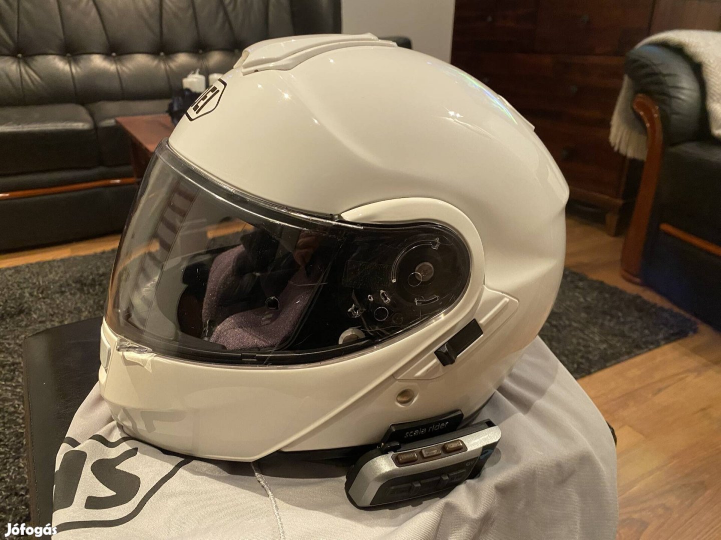 Shoei Neotec Scala Rider sisakbeszélővel