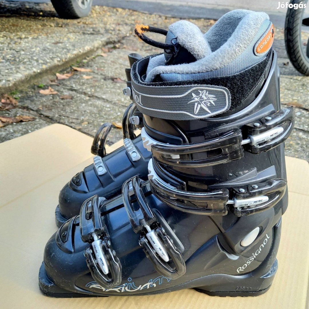 Sícipő (női, 37-es, 24-24,5 cm belső talphosszú, Rossignol)