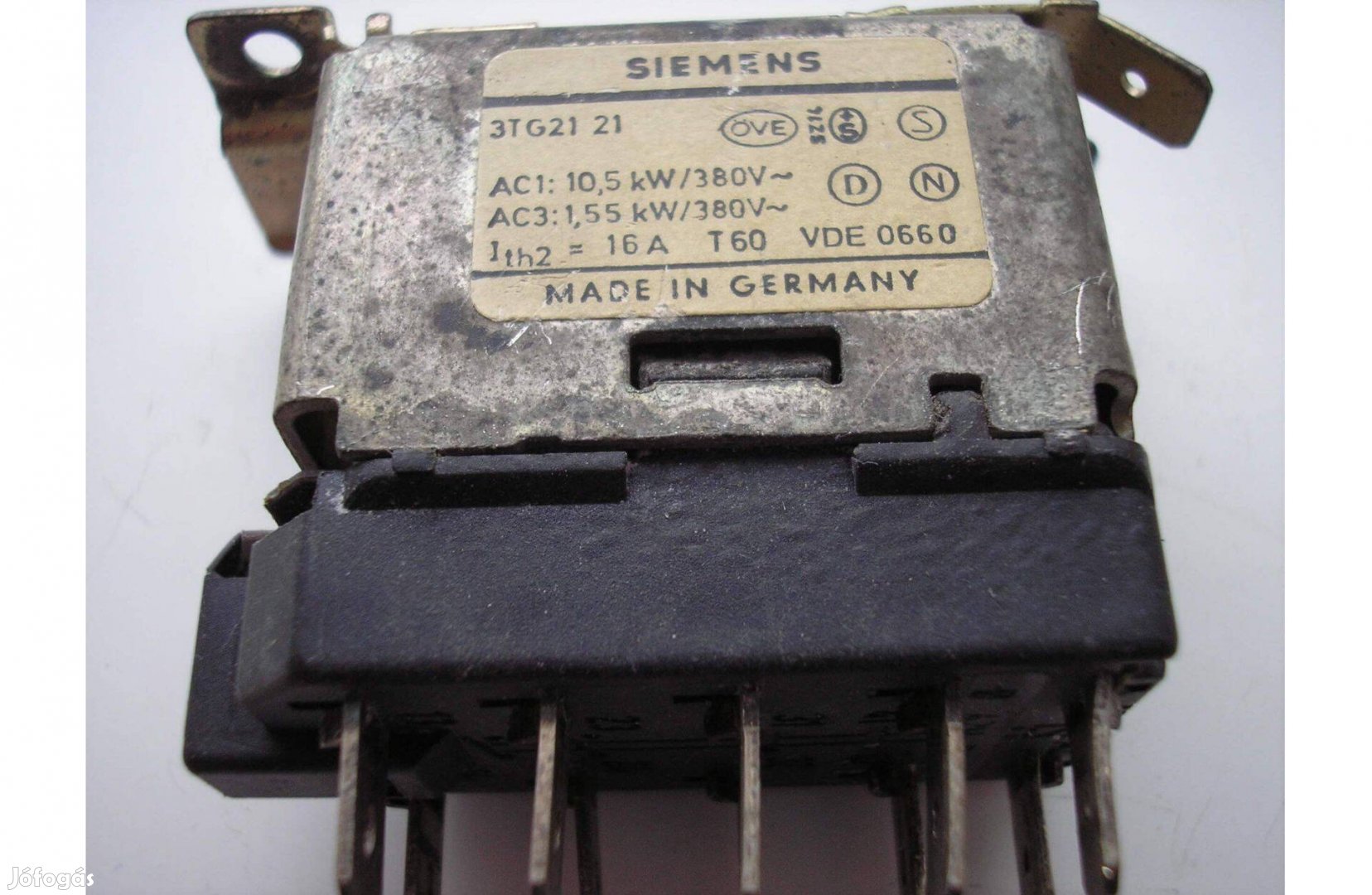Siemens 3 TG 21 21 relé , 42 V AC, , 16 A , 2 záró és 2 bontó