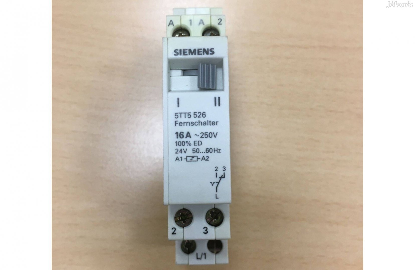 Siemens 5TT5 526 (16A, 250V / 24 V remote switch) távkapcsoló