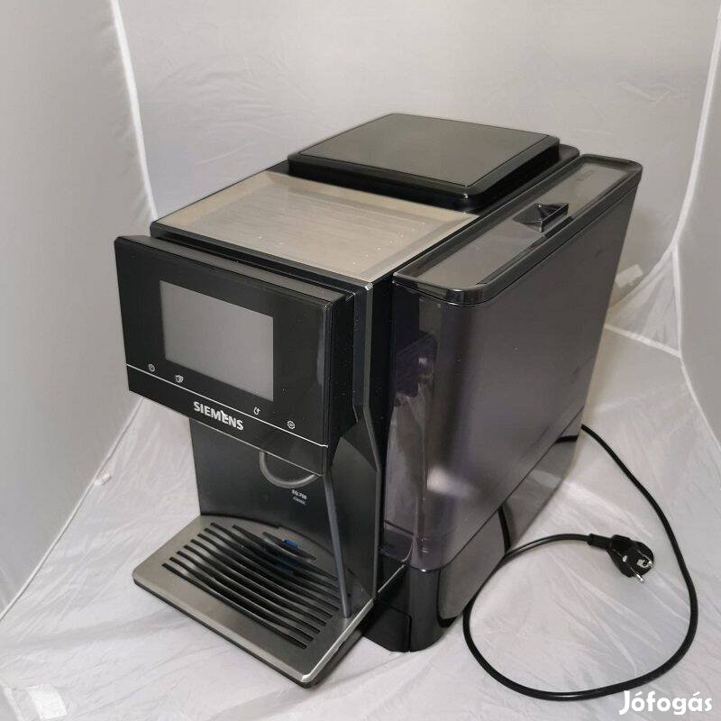 Siemens EQ700 Classic teljesen automata kávéfőzőgép kijelzővel