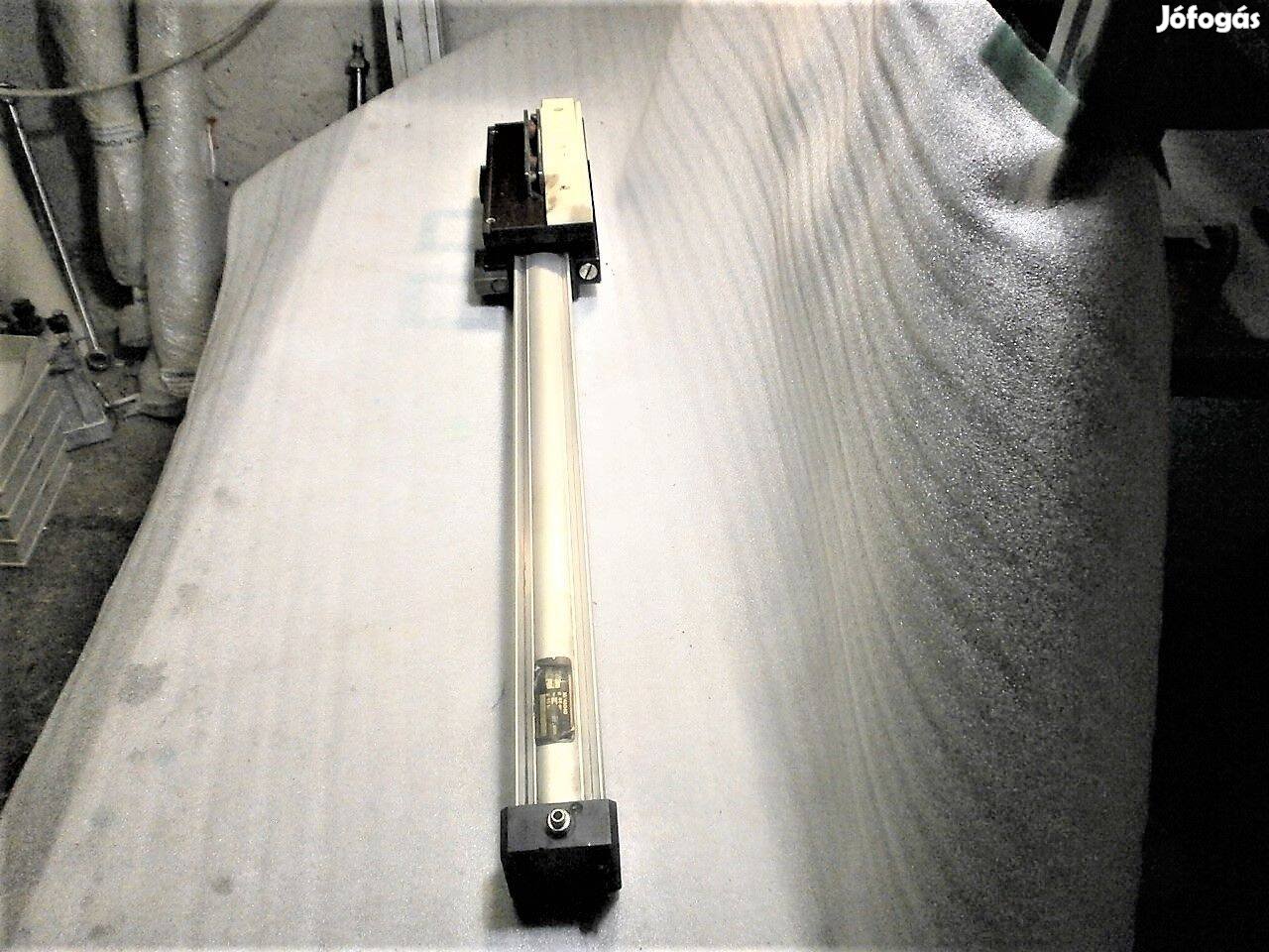 Siklóhenger lineáris henger dugattyúrúd nélküli munkahenger