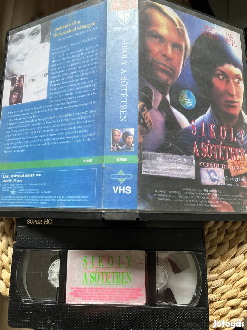 Sikoly a sötétben vhs m