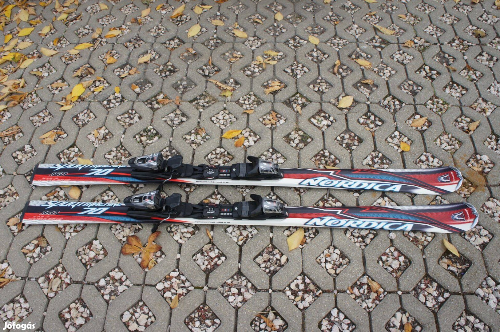 Síléc kötéssel és bottal Nordica 160