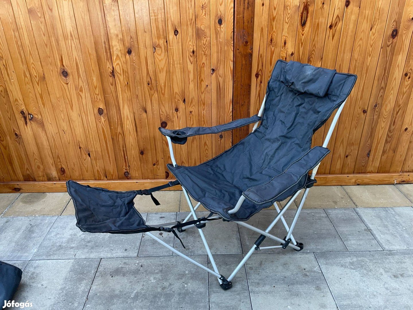 Silvertree Erős Összecsukható Horgász szék Lábtartóval Alu