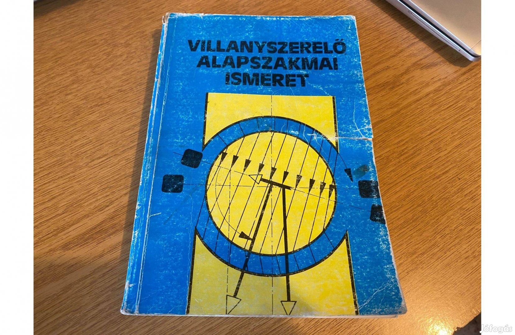 Simon István - Villanyszerelő alapszakmai ismeret