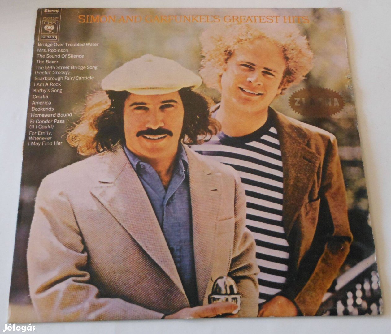 Simon and Garfunkel's: Greatest hits LP. Jugó