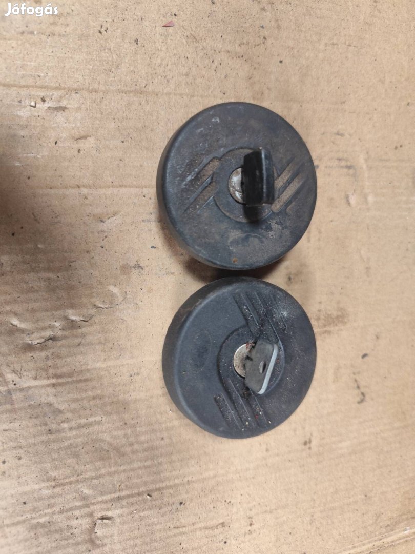 Simson S50 S51 Star Schwalbe Roller zárható tanksapka