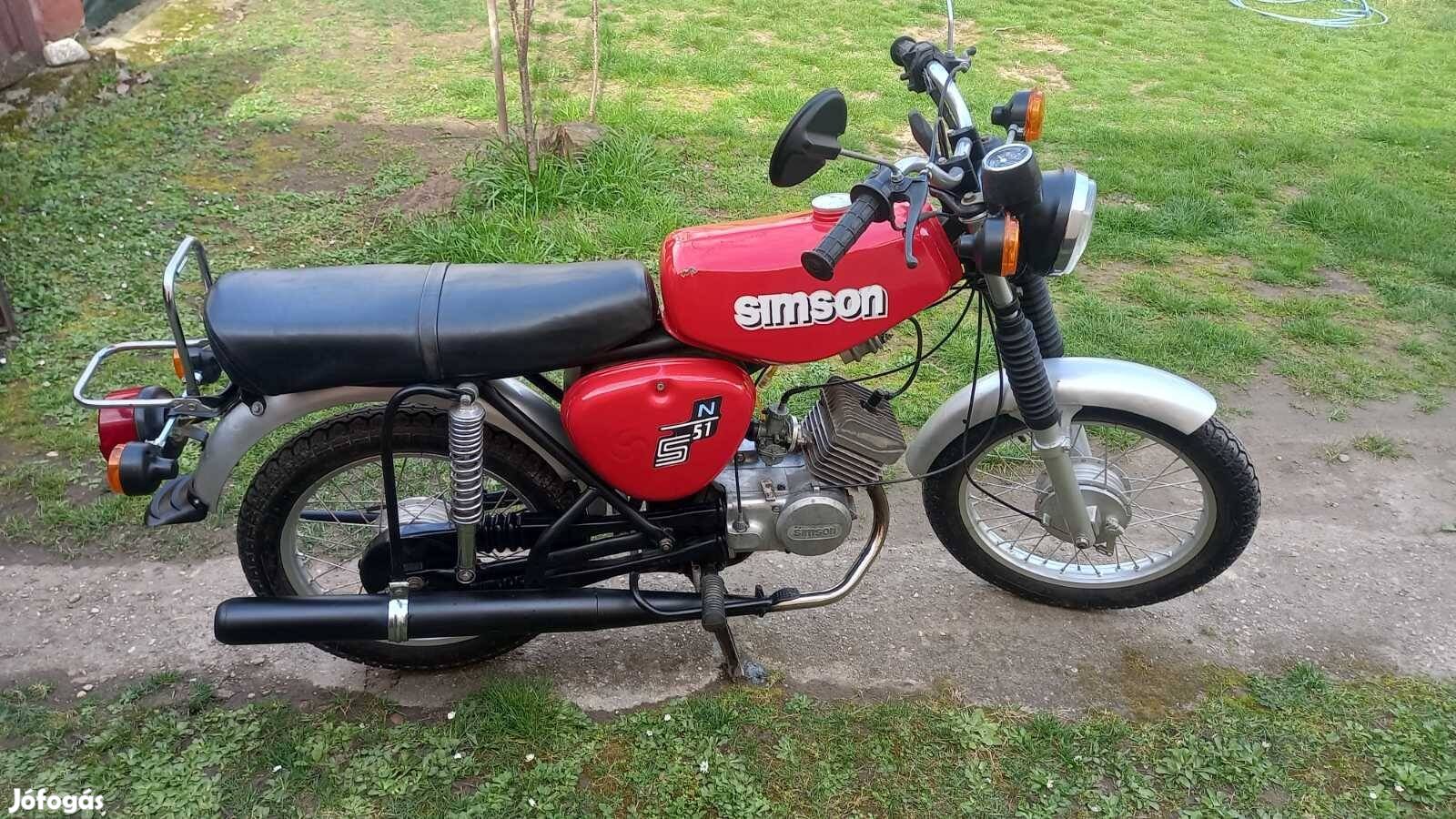 Simson S51-ről fekete kipufogó+könyök szép állapotban. 