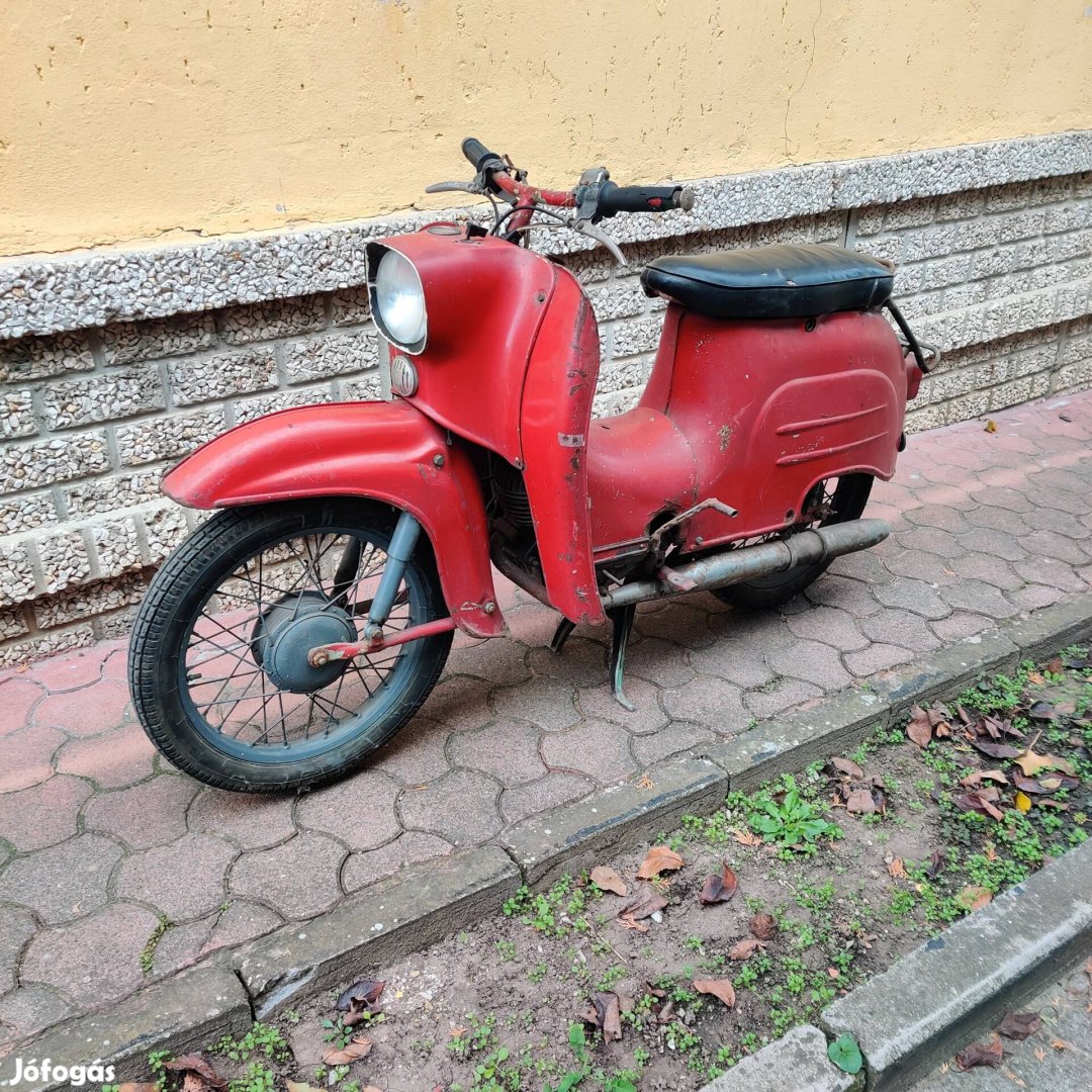 Simson Schwalbe 125ccm Csepel motorral 