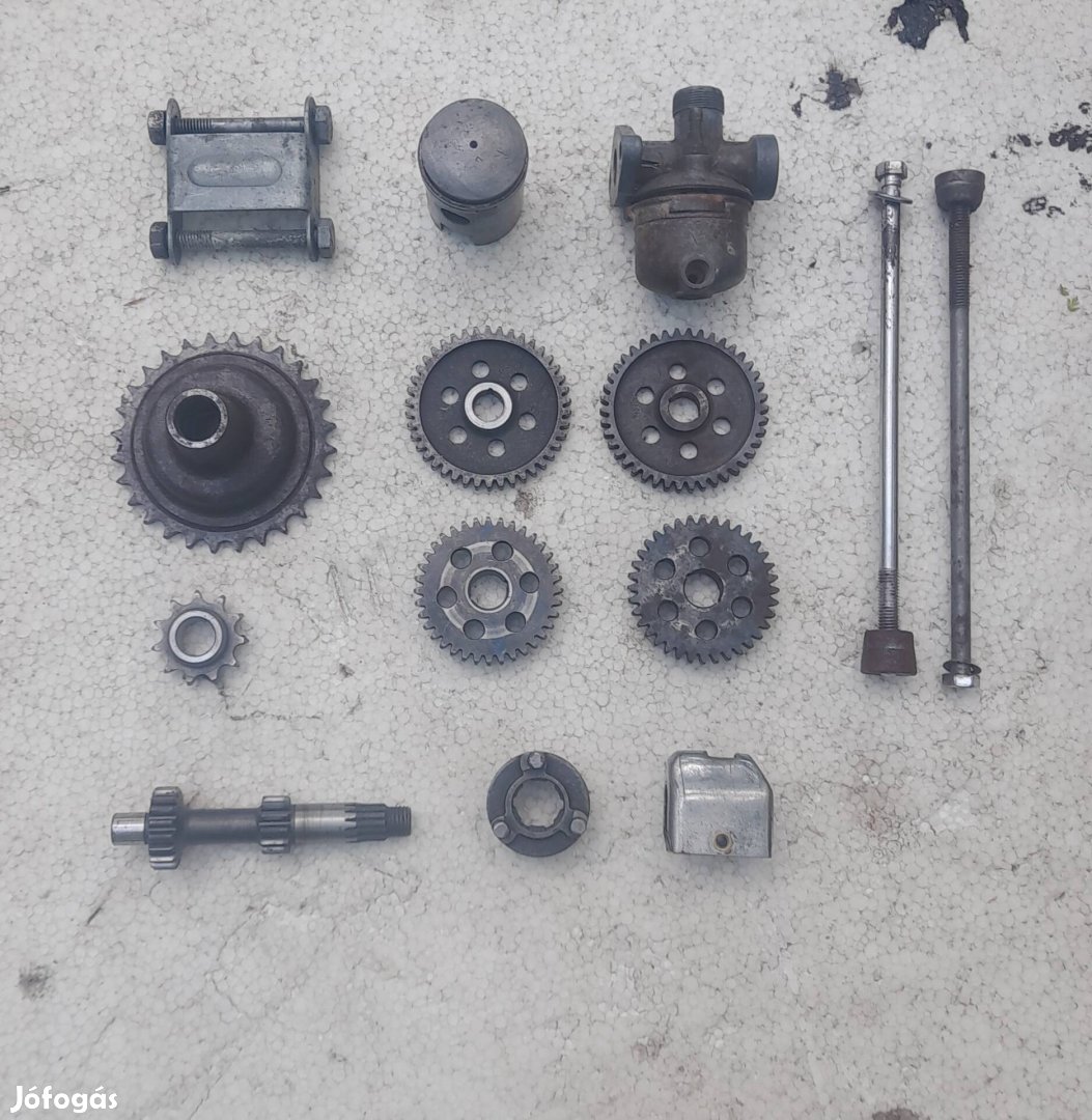 Simson Sr2 Suhl alkatrészek