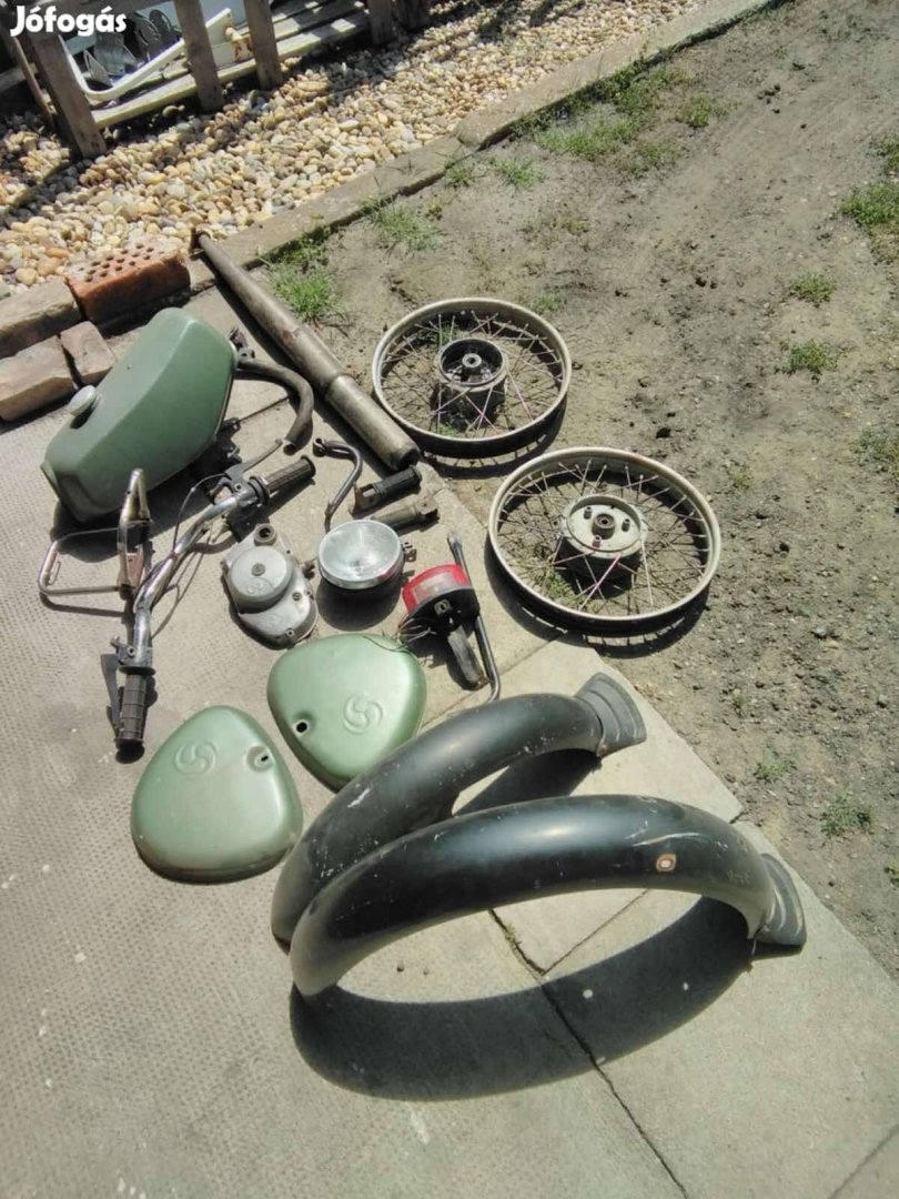 Simson alkatrész