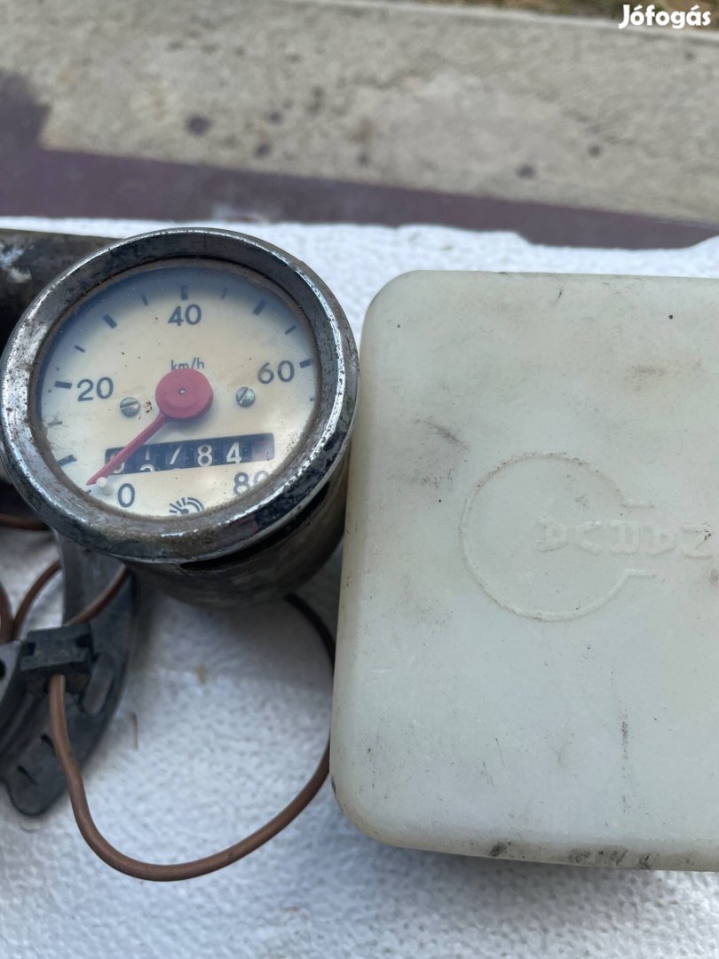 Simson alkatrész egyben