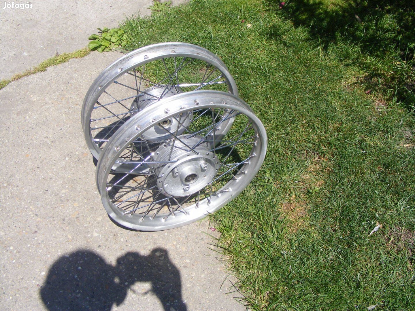 Simson eredeti aluminium 16"felni újrafűve eladó