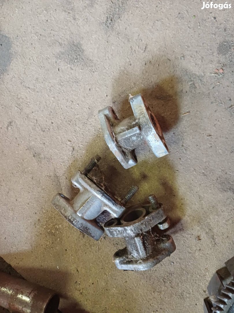 Simson henger toldat.