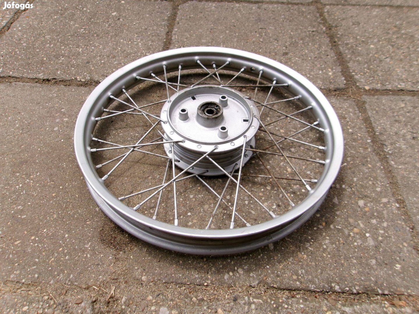Simson kerék, teló, stb eladók