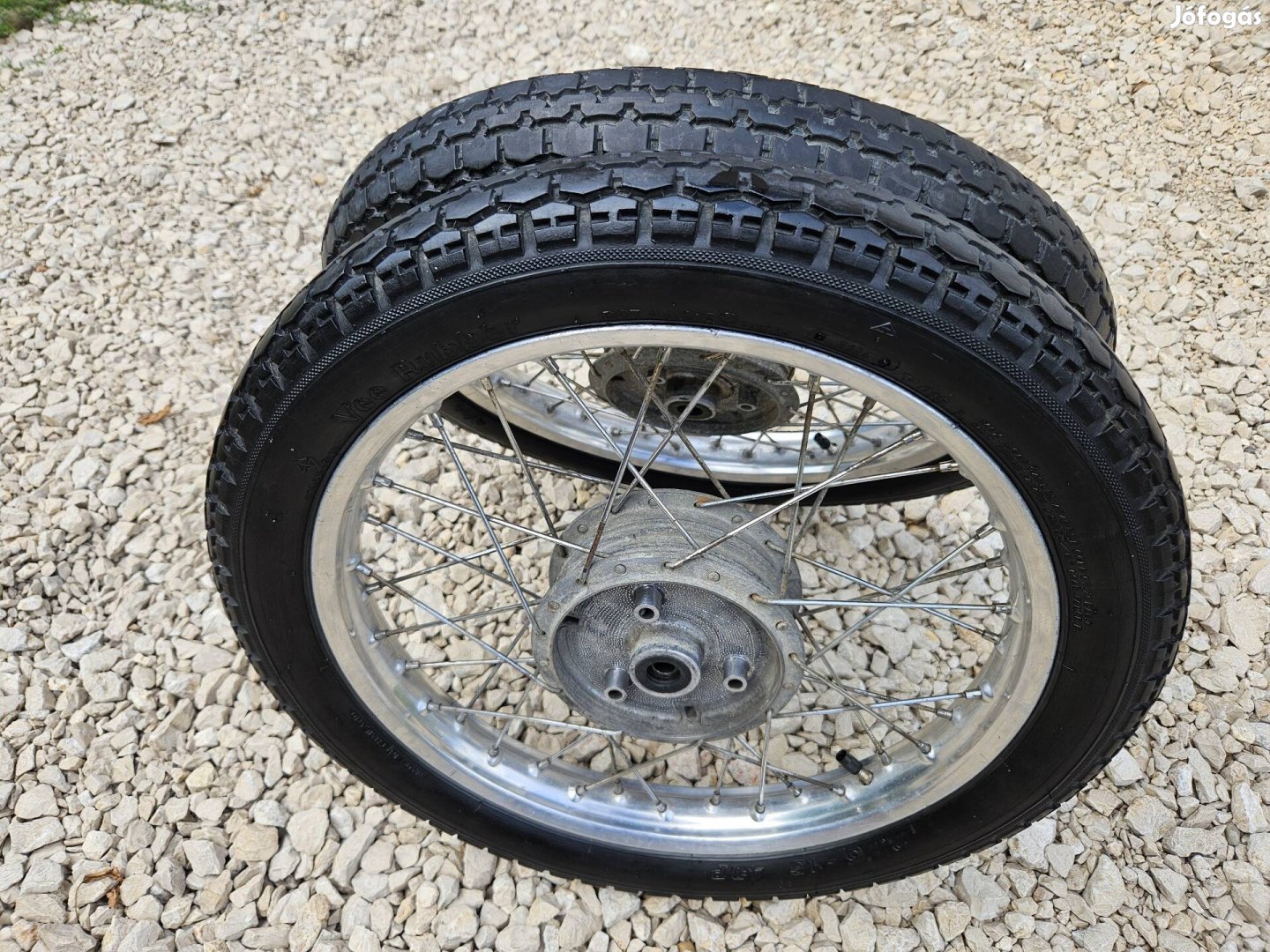 Simson kerék gumival