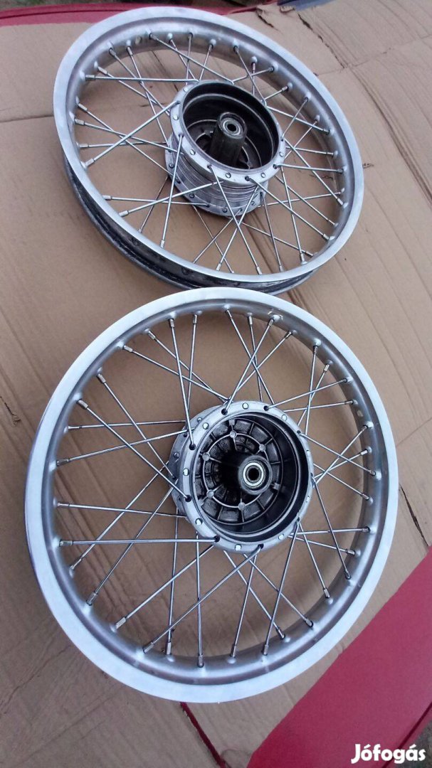 Simson kerék gyári felújított