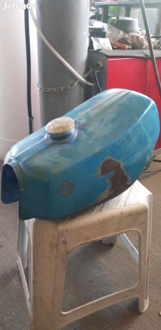 Simson tankot és deknit keresek