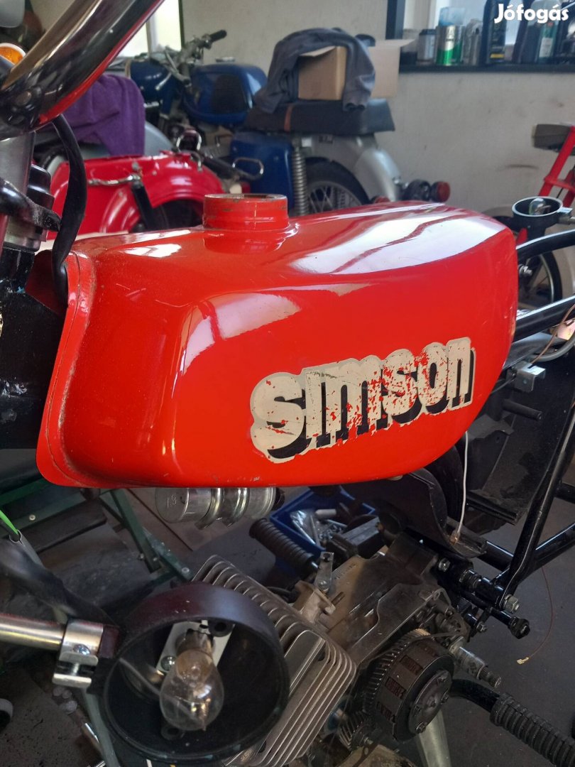 Simson tankot keresek