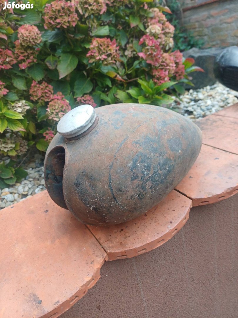 Simson üzemanyag tartály.