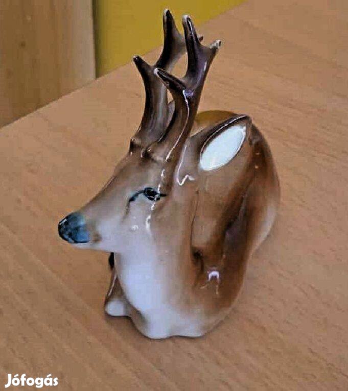 Sinkó tervezte Zsolnay porcelán fekvő őzbak