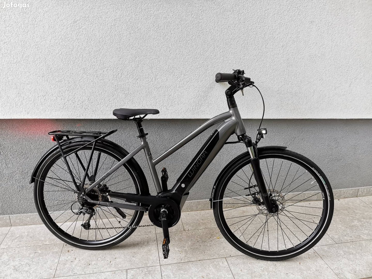 Sinus 28" uniszex trekking ebike kerékpár Bosch e-bike elektromos 
