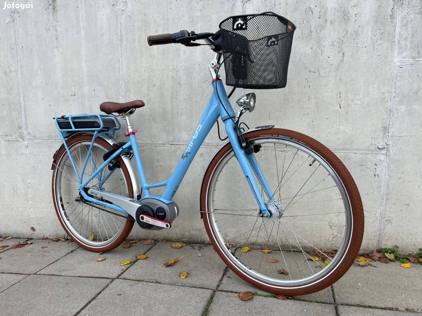 Sinus Női városi trekking 28 Bosch Ebike Pedelec elektromos