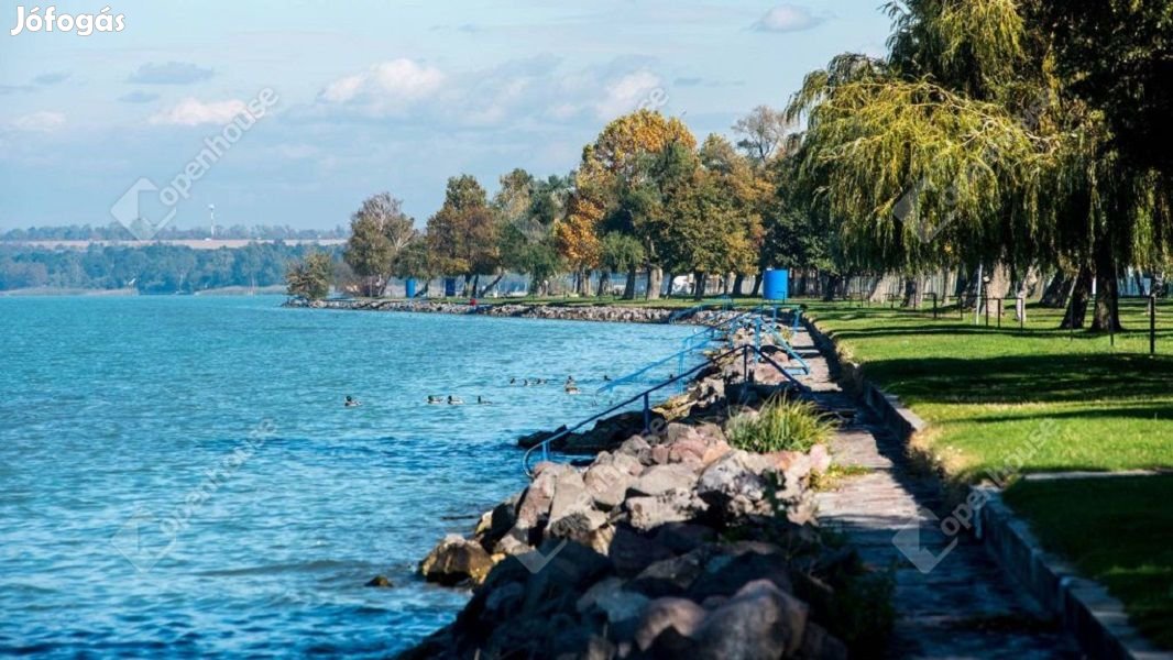 Siófok, eladó társasházi lakás