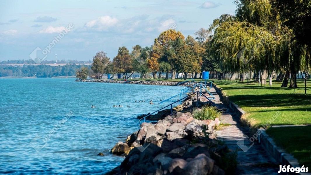 Siófok, eladó társasházi lakás