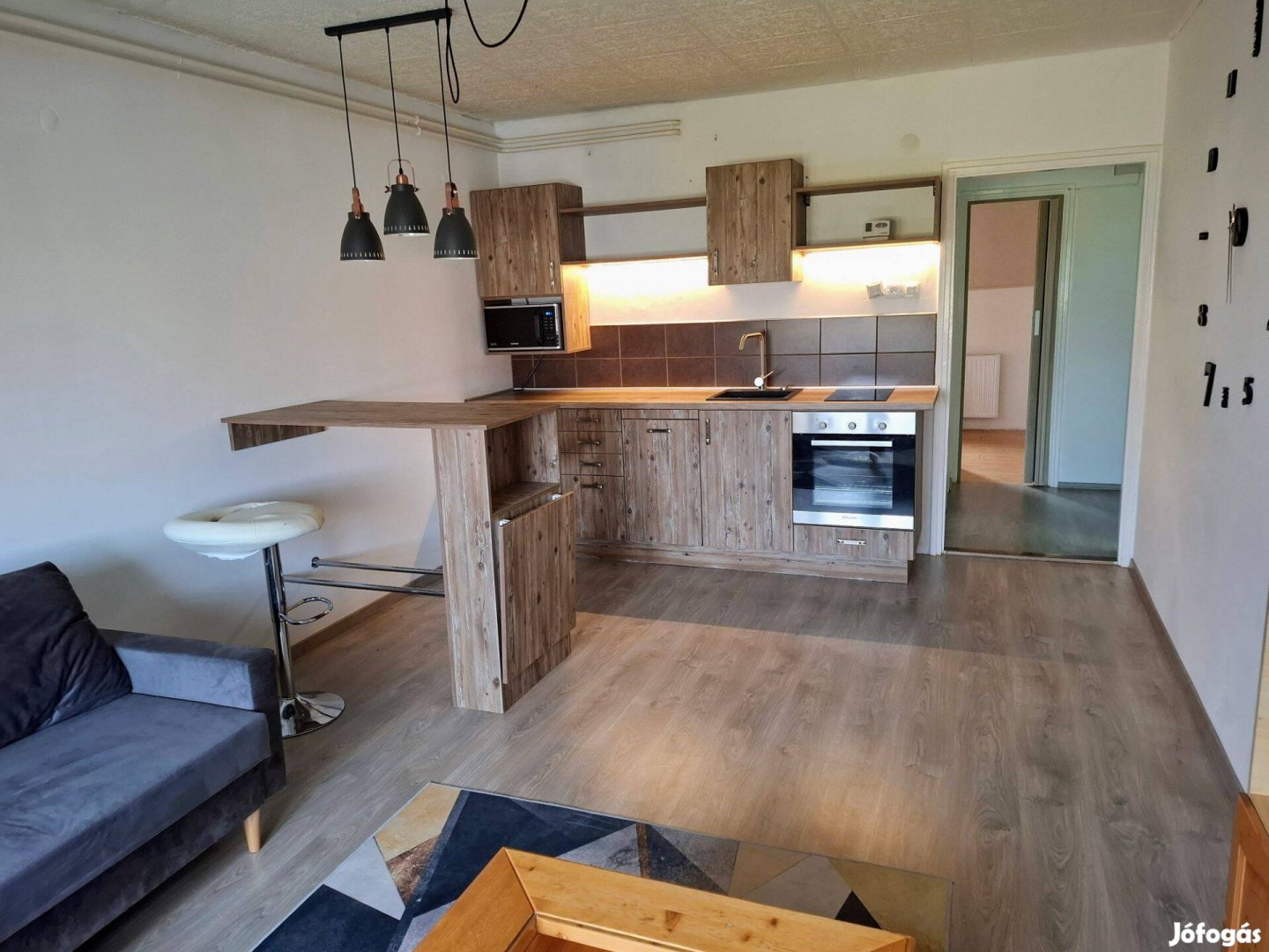 Siófok belváros, bútorozott, 40 m2, hosszú távra