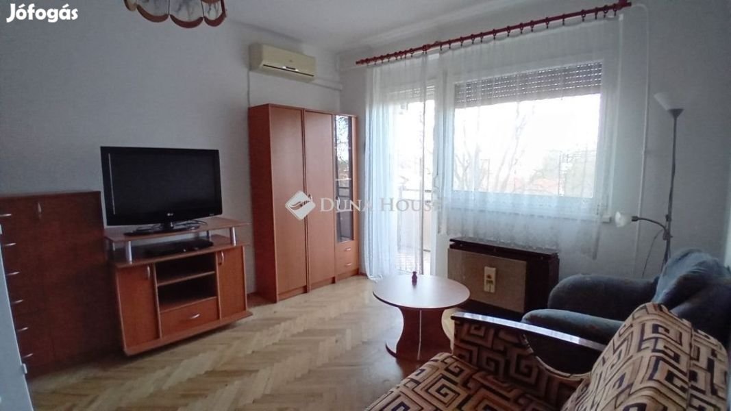 Siófoki eladó 66 nm-es lakás