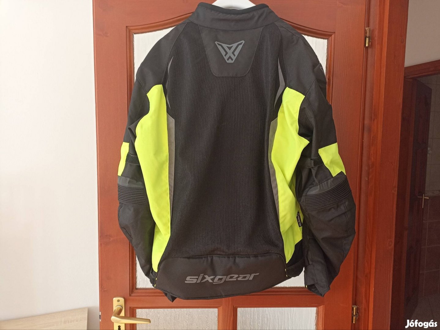 Sixgear Cooler motoros textildzseki sosem használt új állapotban eladó
