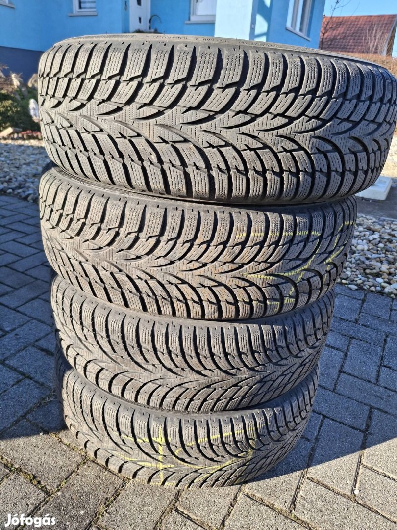 Skcio! Nokian 195/65x15 téli gumik