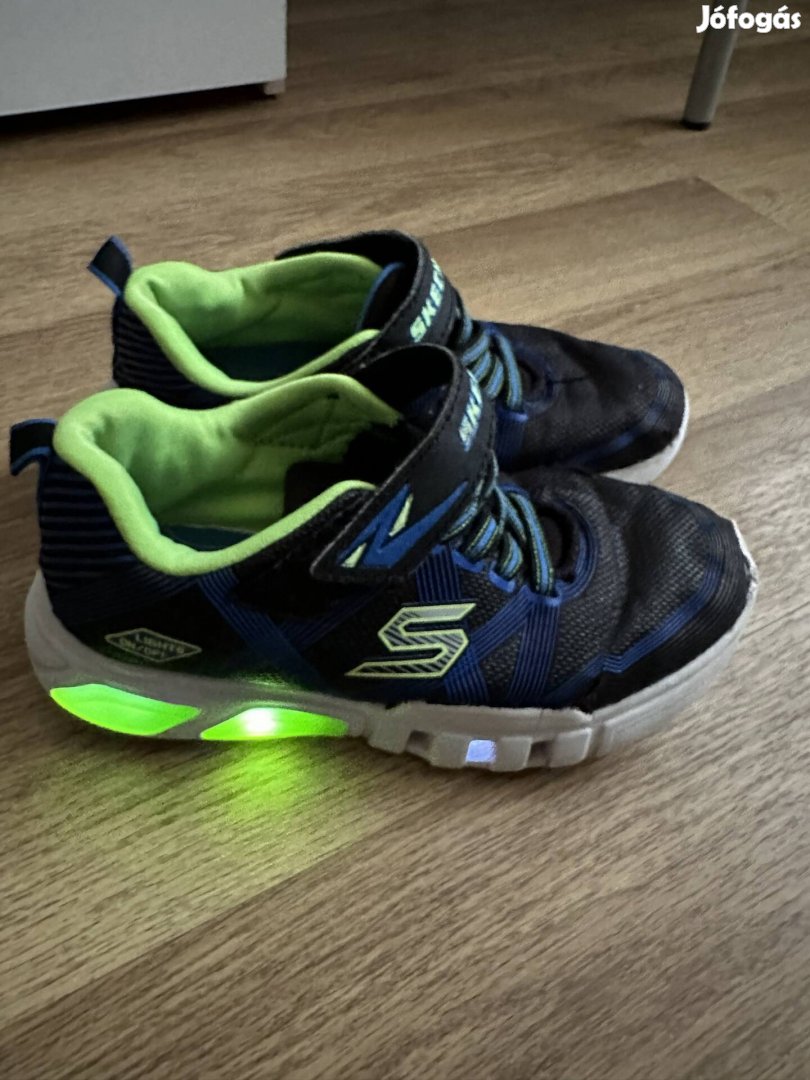 Skechers 33 fiú tépőzáras cipő 