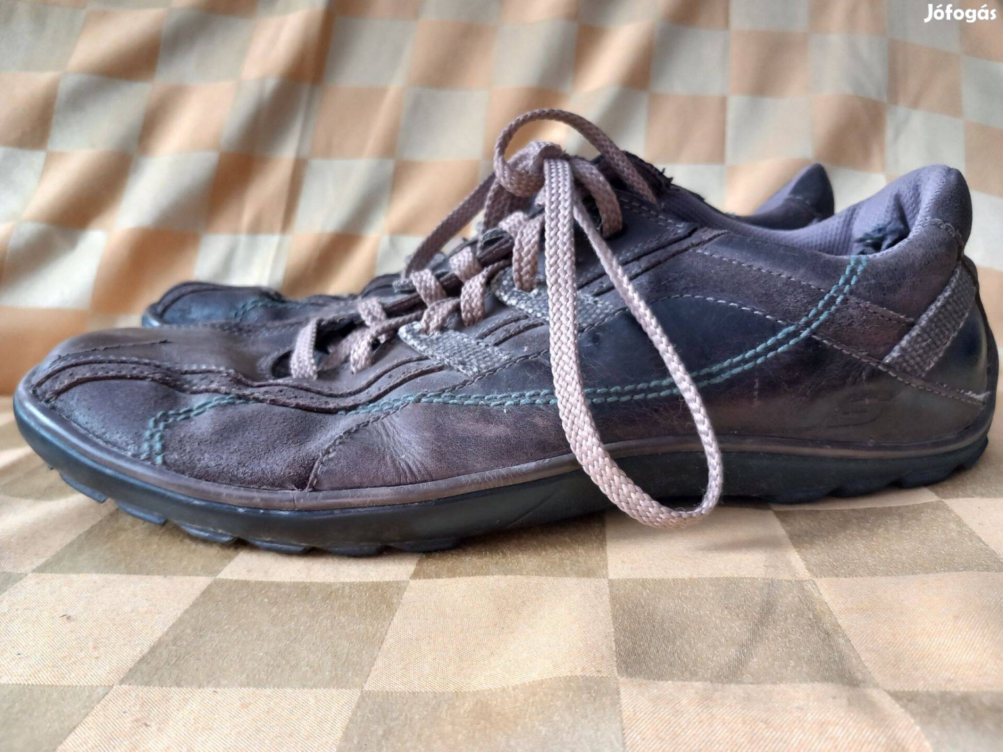 Skechers 44-es barna valódi bőr cipő