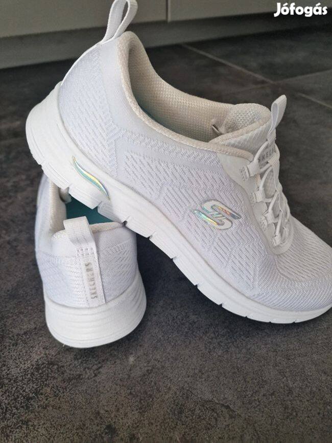 Skechers Archfit Vista fehér cipő - 38,5