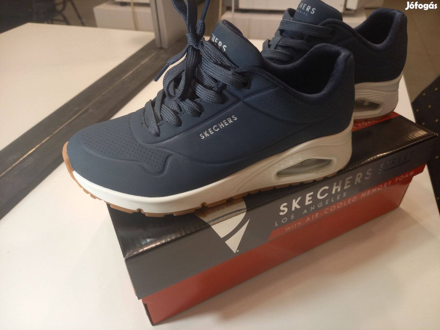 Skechers Női Uno stand