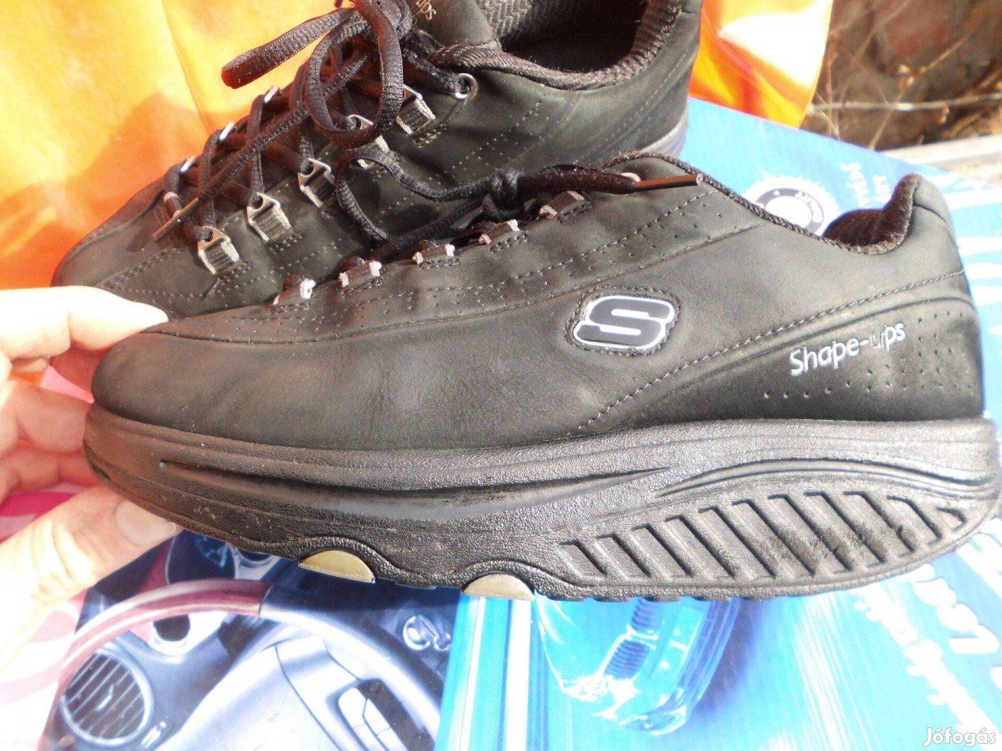 Skechers Shape Ups fekete bőr 38.5-es utcai cipő eladó,