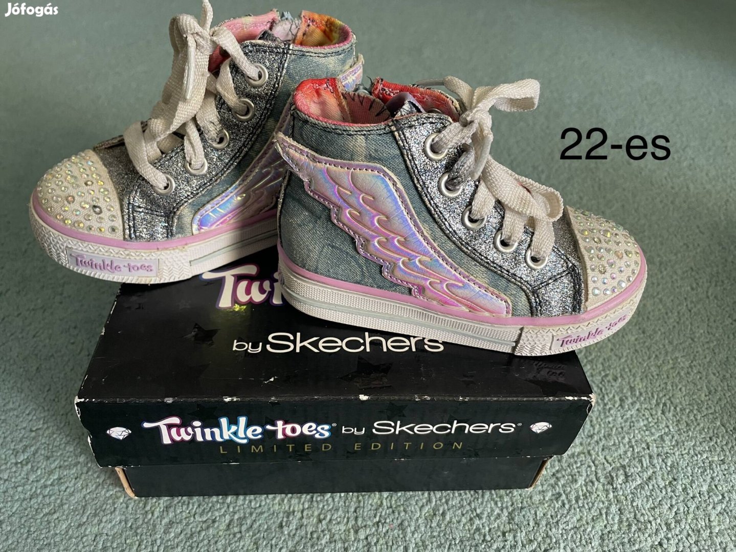 Skechers cipő 22-es