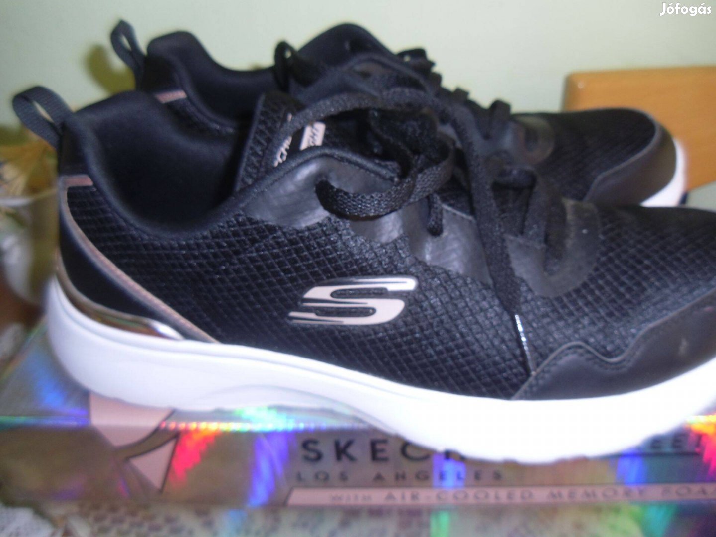 Skechers cipő Új 39 26cm belső talphossz