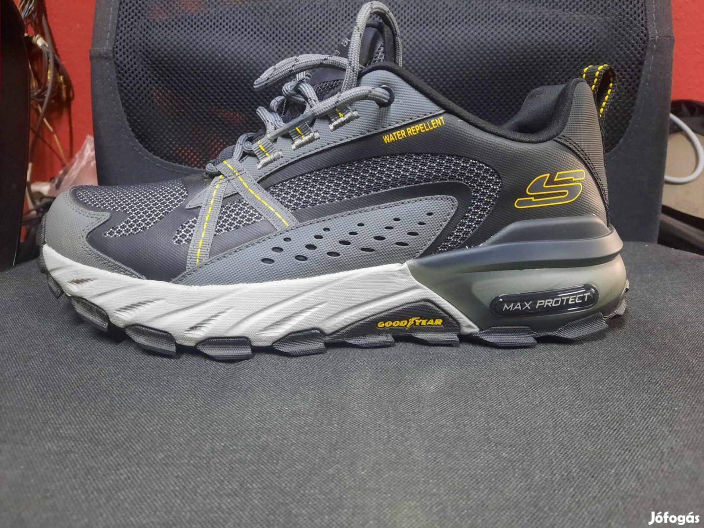 Skechers cipő olcsón 45