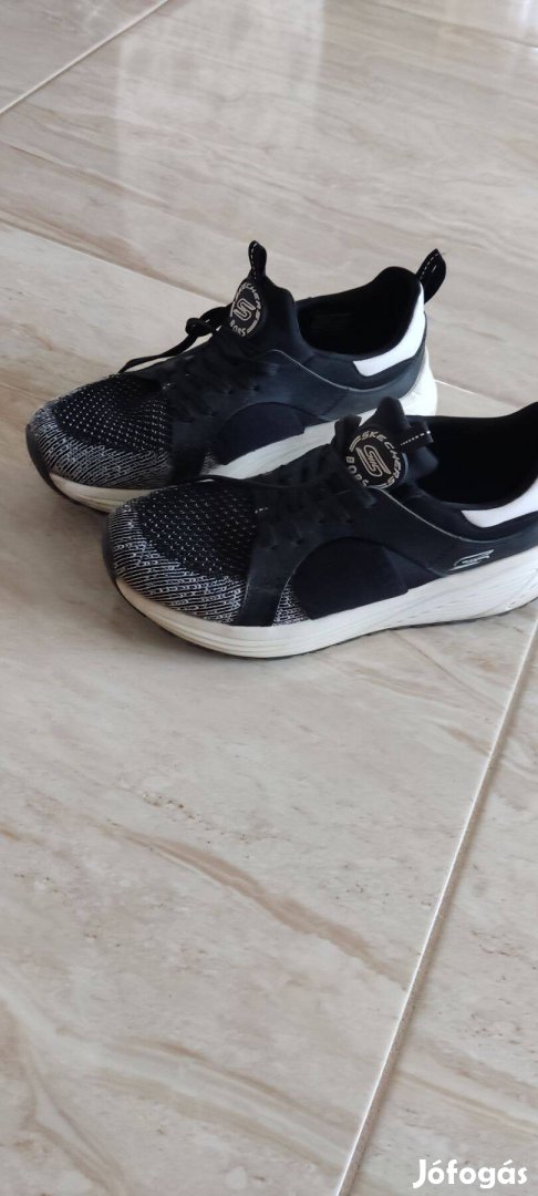 Skechers fekete, fehér sportcipő, sneakers 37