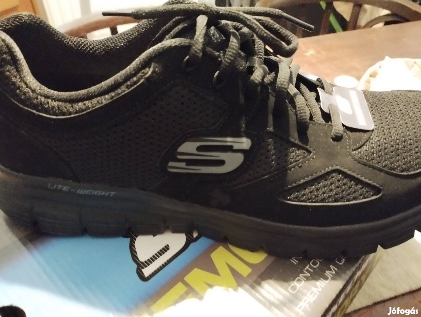 Skechers férfi sportcipő új